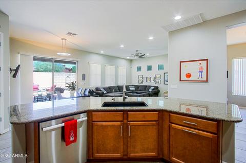 3810 E Patrick Ln, Phoenix, AZ 85050 photo 11