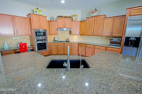 3810 E Patrick Ln, Phoenix, AZ 85050 photo 9
