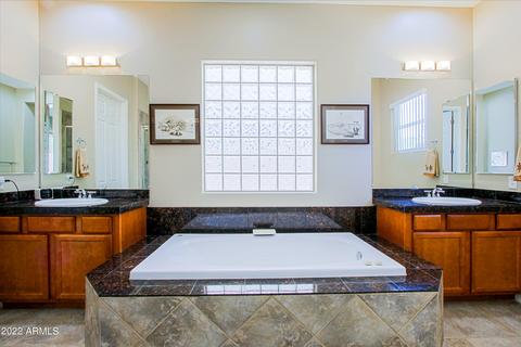 3810 E Patrick Ln, Phoenix, AZ 85050 photo 25
