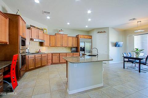 3810 E Patrick Ln, Phoenix, AZ 85050 photo 12