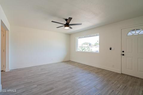 415 W Winston Dr, Phoenix, AZ 85041 photo 5