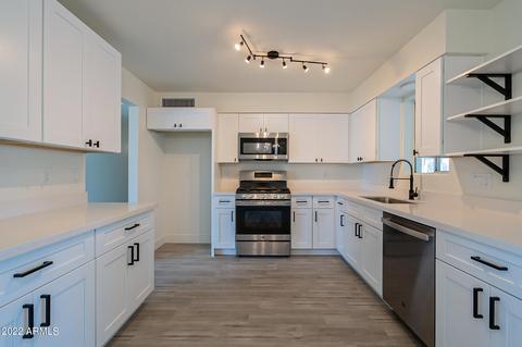 415 W Winston Dr, Phoenix, AZ 85041 photo 11