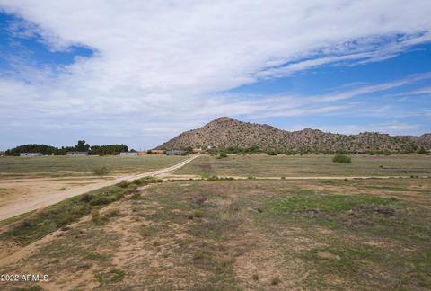 7465 N Overfield Rd #1, Casa Grande, AZ 85194