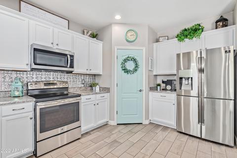 2765 E Gillcrest Rd, Gilbert, AZ 85298 photo 3