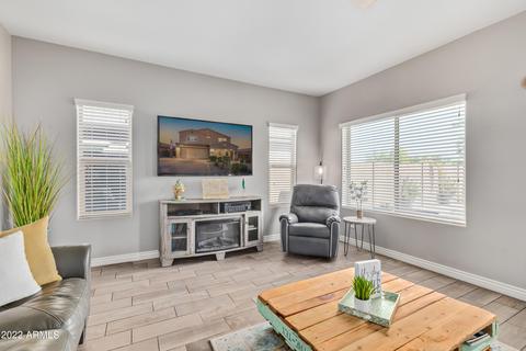 2765 E Gillcrest Rd, Gilbert, AZ 85298 photo 4