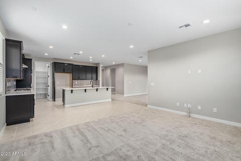 3915 S 75th Dr, Phoenix, AZ 85043 photo 9