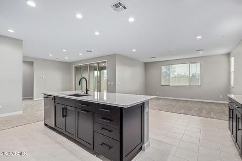 3915 S 75th Dr, Phoenix, AZ 85043 photo 10