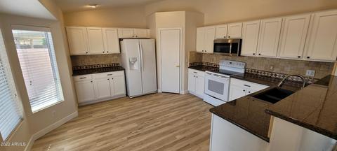 2886 E Toledo Ct, Gilbert, AZ 85295 photo 2