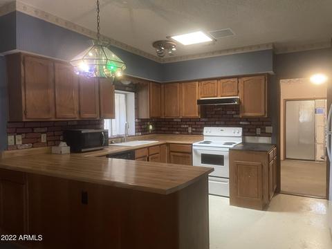 628 S Desert View Dr, Apache Junction, AZ 85120 photo 2