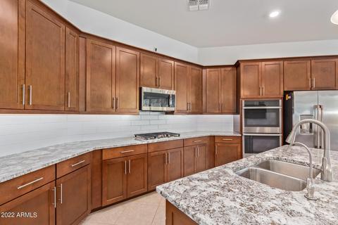 2422 E Pleasant Ln, Phoenix, AZ 85042 photo 12