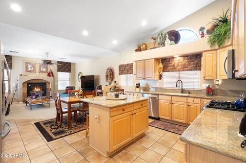 1381 E Oxford Ln, Gilbert, AZ 85295 photo 4