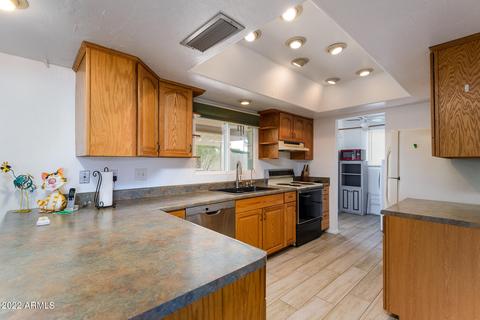 3209 E Larkspur Dr, Phoenix, AZ 85032 photo 4