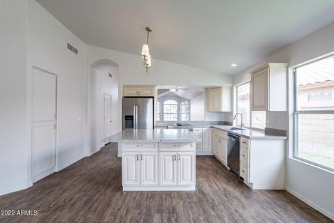 3953 E Douglas Loop, Gilbert, AZ 85234 photo 4