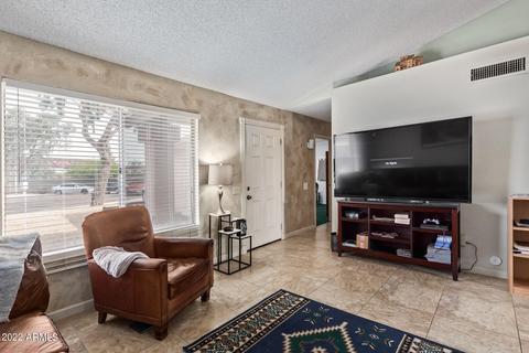 1926 E Paradise Ln, Phoenix, AZ 85022 photo 4