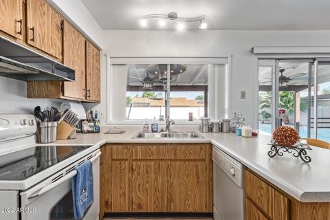 2501 E John Cabot Rd, Phoenix, AZ 85032 photo 10