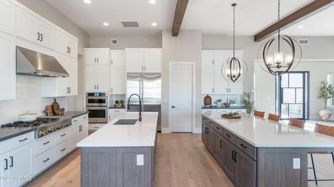 8318 E Regina Cir, Mesa, AZ 85207 photo 25
