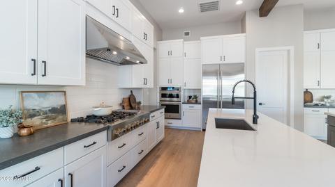 8318 E Regina Cir, Mesa, AZ 85207 photo 18