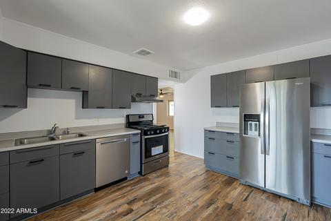6957 W Wolf St, Phoenix, AZ 85033 photo 7