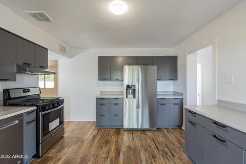 6957 W Wolf St, Phoenix, AZ 85033 photo 8