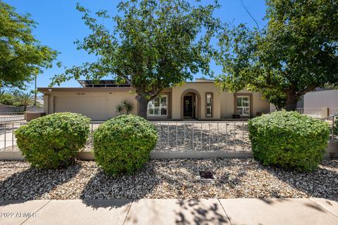2549 E North Ln, Phoenix, AZ 85028 photo 1