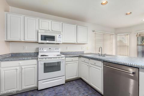 2186 E Arabian Dr, Gilbert, AZ 85296 photo 11