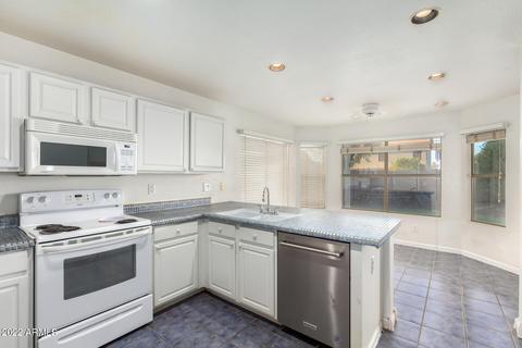 2186 E Arabian Dr, Gilbert, AZ 85296 photo 13