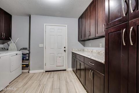 546 E Monte Way, Phoenix, AZ 85042 photo 18