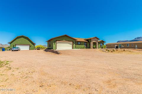 724 E Scenic St, Apache Junction, AZ 85119 photo 2