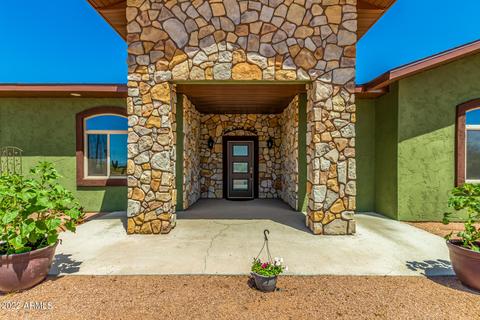 724 E Scenic St, Apache Junction, AZ 85119 photo 4