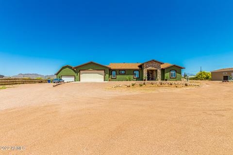 724 E Scenic St, Apache Junction, AZ 85119