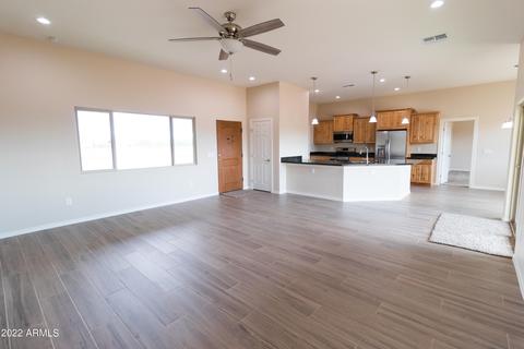 526 S Sun Rd, Apache Junction, AZ 85119 photo 3