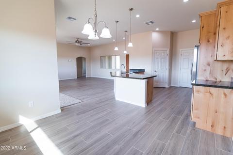 526 S Sun Rd, Apache Junction, AZ 85119 photo 6