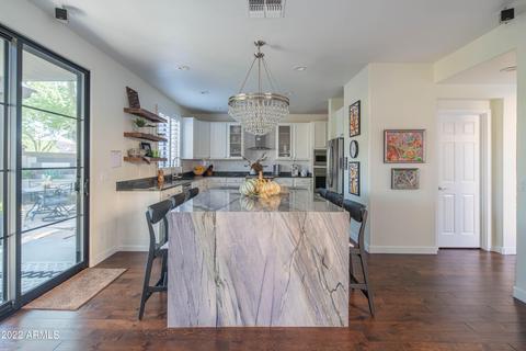 3947 E Crest Ln, Phoenix, AZ 85050 photo 13