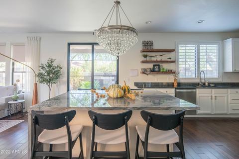 3947 E Crest Ln, Phoenix, AZ 85050 photo 11