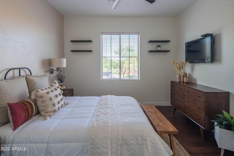 3947 E Crest Ln, Phoenix, AZ 85050 photo 37