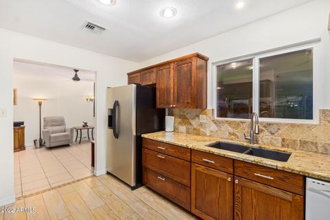 13127 W Whispering Oaks Dr, Sun City West, AZ 85375