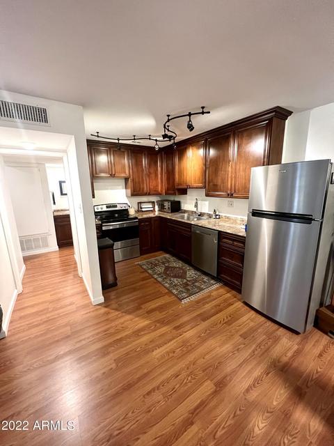 5525 E Thomas Rd #M17, Phoenix, AZ 85018 photo 9