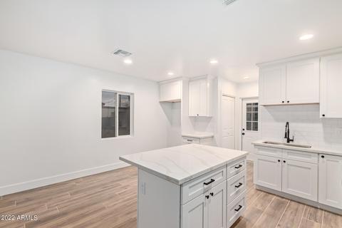 2940 E Brill St, Phoenix, AZ 85008 photo 4