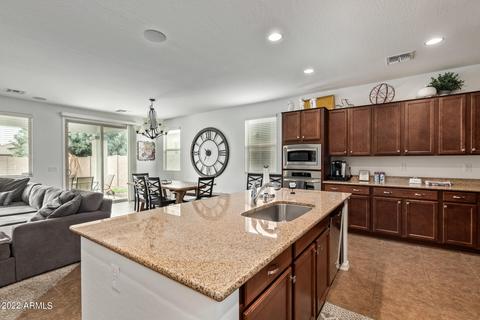 2547 E Tiffany Way, Gilbert, AZ 85298 photo 9