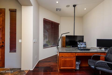 2318 E Winston Dr, Phoenix, AZ 85042 photo 4
