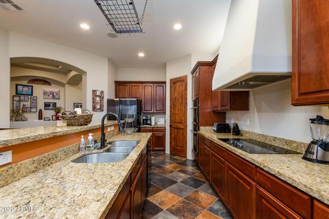 2318 E Winston Dr, Phoenix, AZ 85042 photo 11