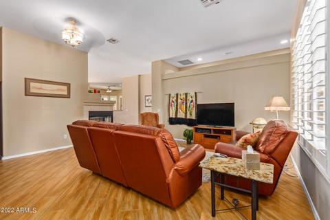 725 E Orchid Ln, Gilbert, AZ 85296 photo 8
