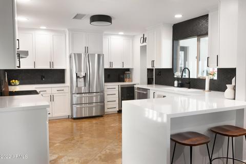 3615 E Piccadilly Rd, Phoenix, AZ 85018 photo 4