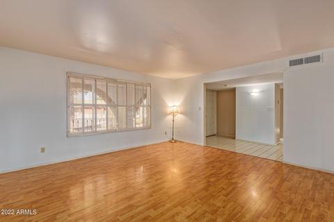 9817 N 40th Dr, Phoenix, AZ 85051 photo 8