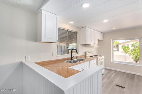 2527 E Oraibi Dr, Phoenix, AZ 85050 photo 14