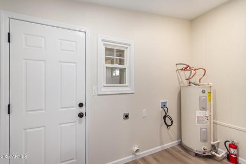 2527 E Oraibi Dr, Phoenix, AZ 85050 photo 23