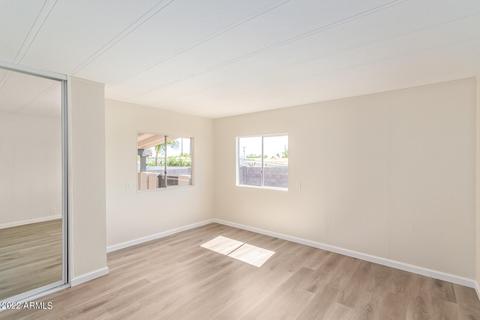 2527 E Oraibi Dr, Phoenix, AZ 85050 photo 18