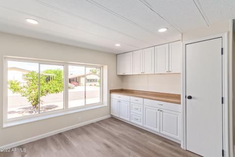 2527 E Oraibi Dr, Phoenix, AZ 85050 photo 16