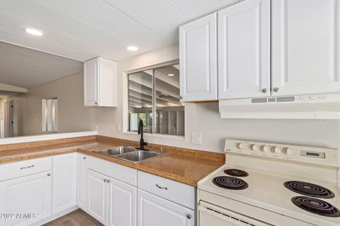 2527 E Oraibi Dr, Phoenix, AZ 85050 photo 13
