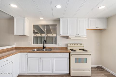 2527 E Oraibi Dr, Phoenix, AZ 85050 photo 12